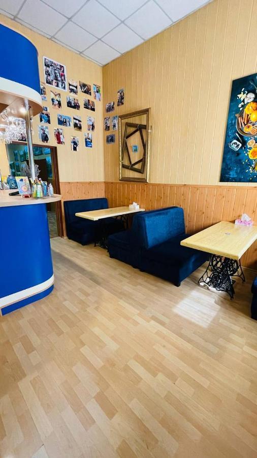 Арт-Вокзал Hotel Krivoy Rog Bagian luar foto
